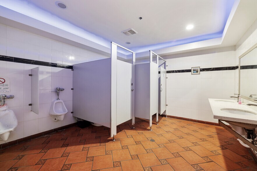 More Photos Of 10478 Valley Blvd, El Monte Restaurant For Lease