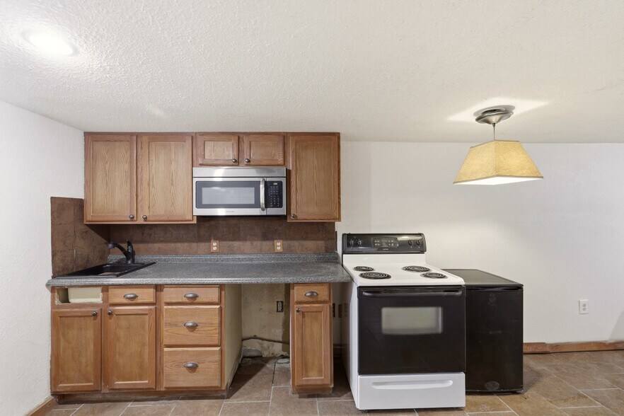 More Photos Of 52230 State Route 800, Malaga Restaurant For Sale
