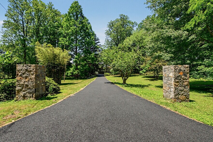 More Photos Of 36 Crosshill Rd, Hartsdale Land For Sale