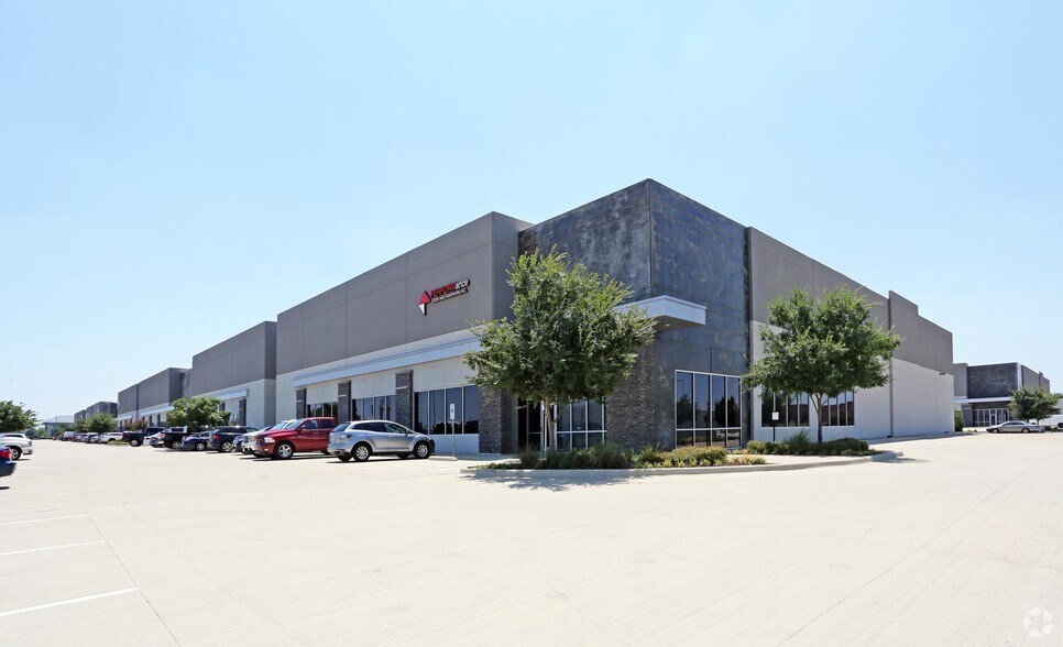 More Photos Of 3710 W Royal Ln, Irving Warehouse For Lease