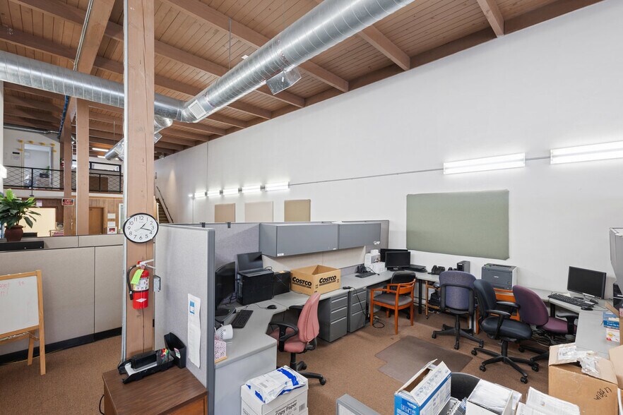 More Photos Of 482 Manor Plz, Pacifica Storefront For Sale