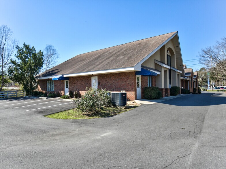 More Photos Of 1981 Capital Cir NE, Tallahassee Medical For Lease