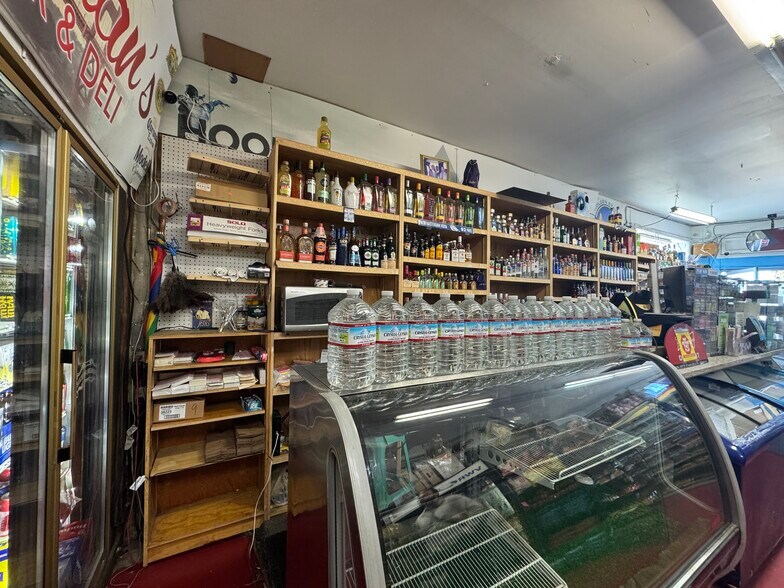 More Photos Of 729-731 Randolph St, San Francisco Storefront Retail Residential For Sale