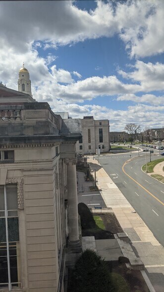 More Photos Of 30 Trinity St, Hartford Office For Sale