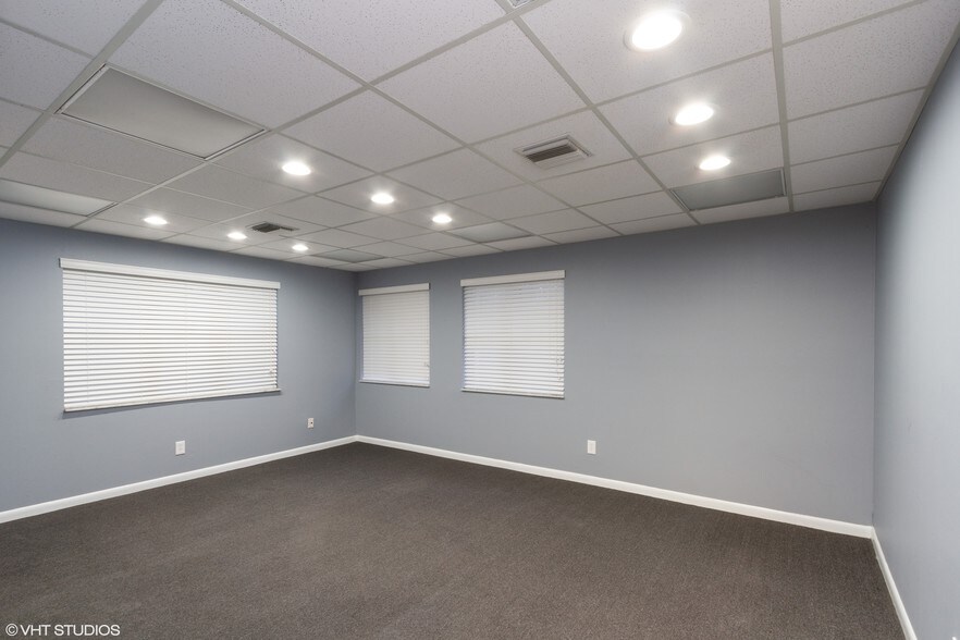 More Photos Of 212 SE 8th St, Fort Lauderdale Office Residential For Sale