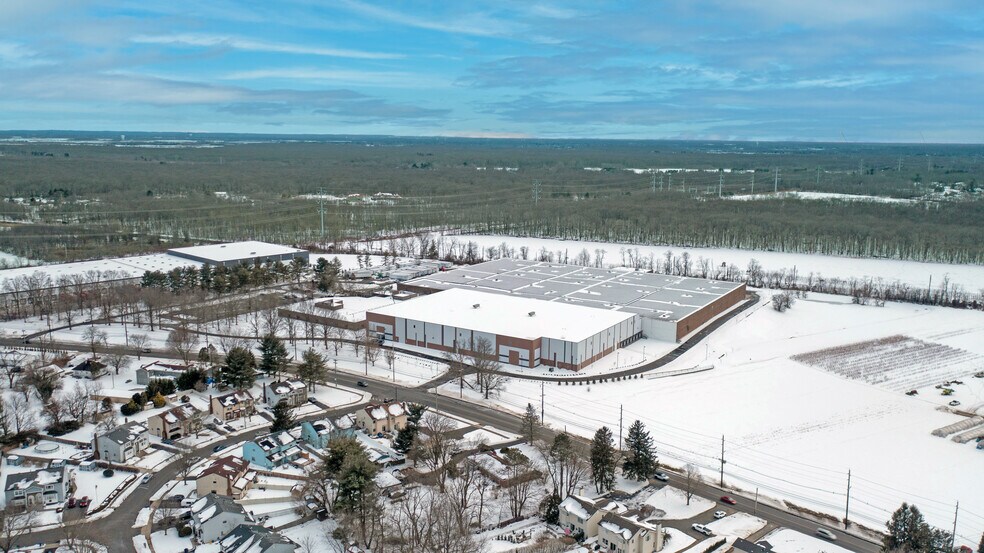 More Photos Of 473 Ridge Rd, South Brunswick Warehouse For Lease
