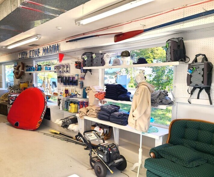 More Photos Of 10 Lake Dr, Island Heights Marina For Lease