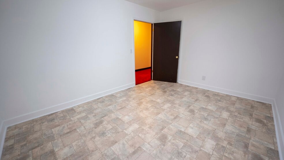 More Photos Of 123 N 5th St, Cochran Religious Facility For Sale