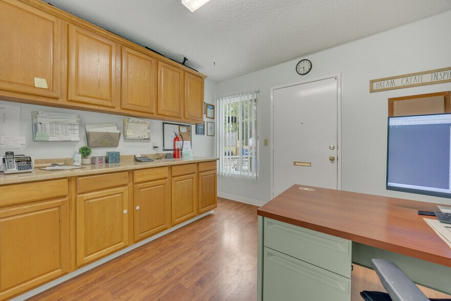 More Photos Of 1700 E Tabor Ave, Fairfield Apartments For Sale