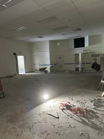 More Photos Of 801-829 Southern Ave, Oxon Hill Unknown For Lease