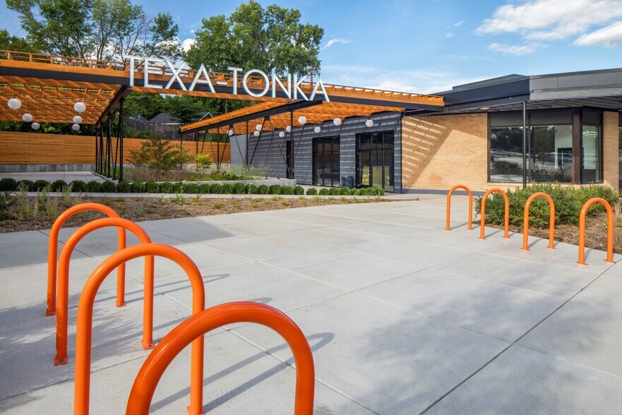 More Photos Of 8000-8140 Minnetonka Blvd, Minneapolis Unknown For Lease