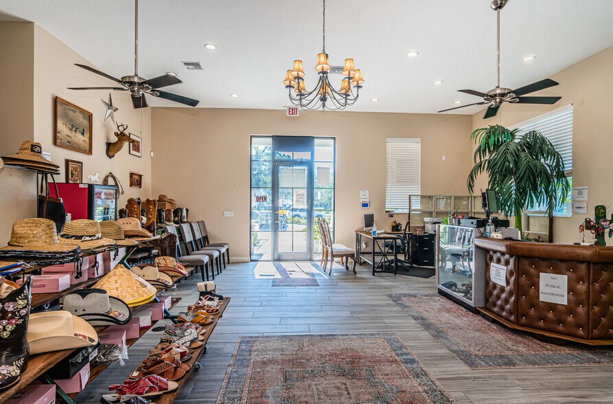 More Photos Of 1002 E Baker St, Plant City Medical For Sale