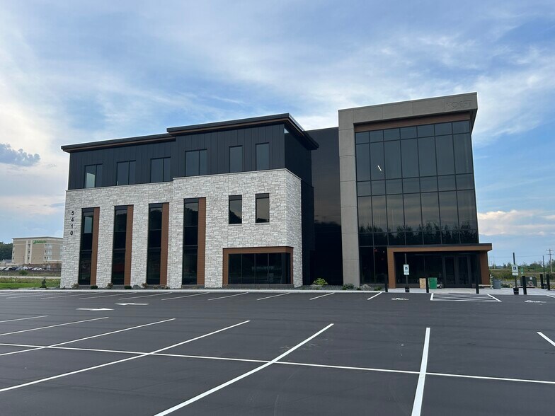 More Photos Of 5410 Sevens Pky, Eau Claire Office For Lease