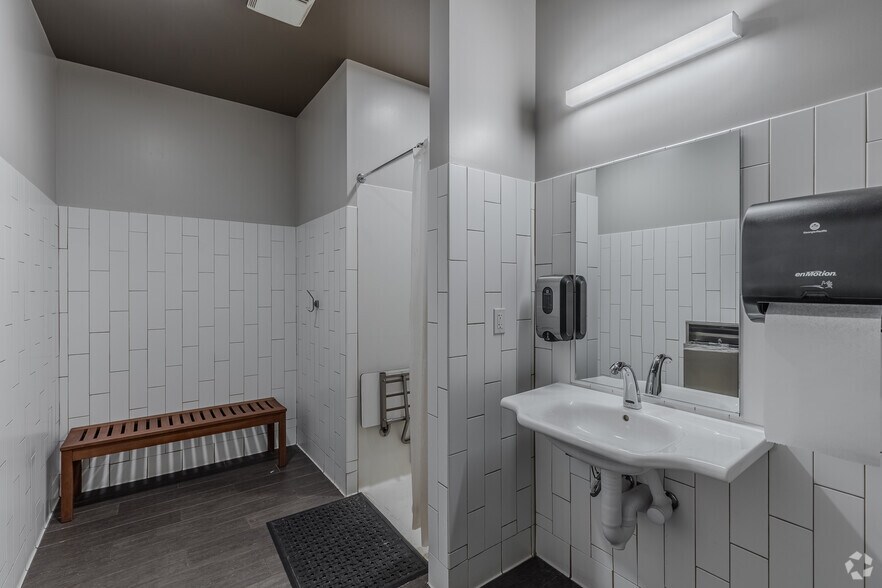 More Photos Of 80 SE Madison St, Portland Loft Creative Space For Lease