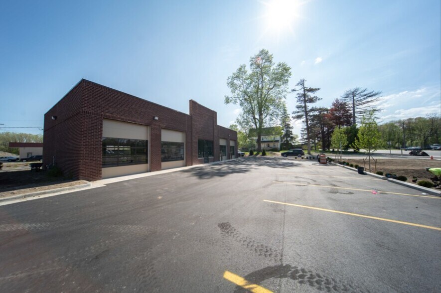2380 East Michigan Ave, Ypsilanti, MI 48198 Retail