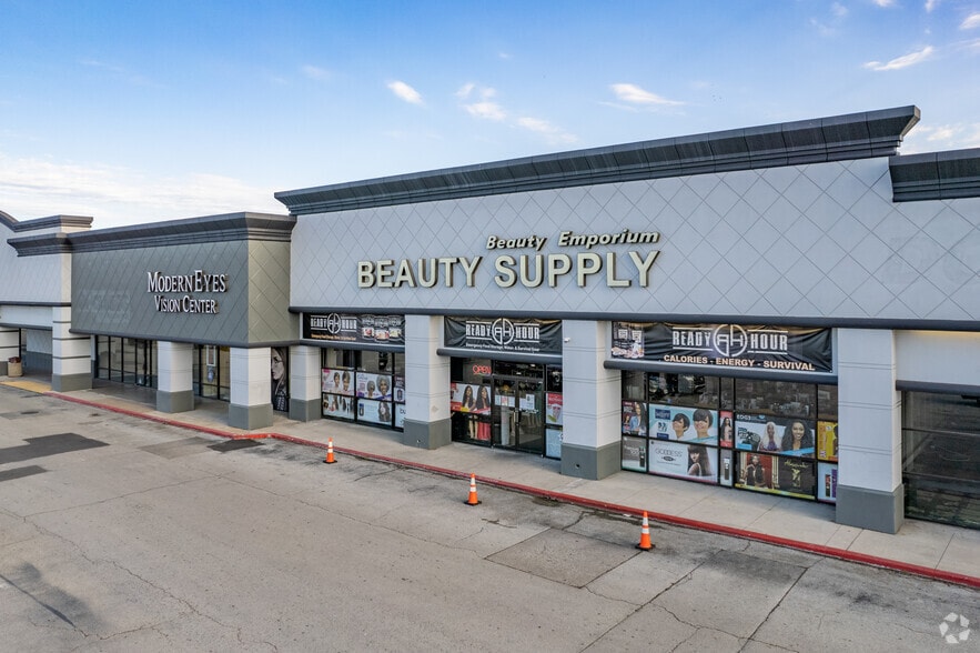 More Photos Of 4501-4765 W FM 1960 Rd, Houston Unknown For Lease