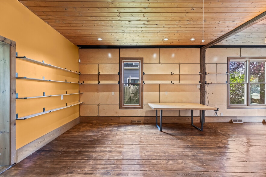 More Photos Of 533 E Mendenhall, Bozeman Medical For Sale