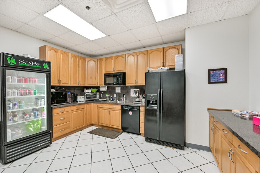 More Photos Of 4701 Preston Ave, Pasadena Office Residential For Sale