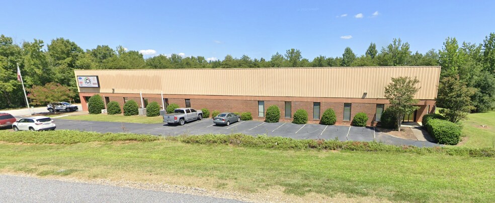 Primary Photo Of 57 Pelham Davis Cir, Greenville Warehouse For Lease
