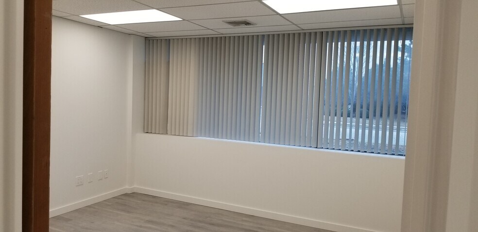 More Photos Of 23 Industrial Blvd, Medford Warehouse For Lease