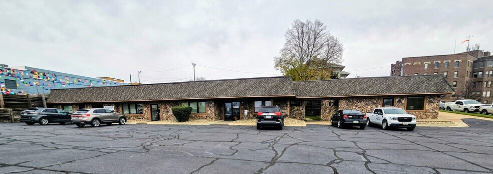 More Photos Of 700-706 Jackson St, Sioux City Office For Sale