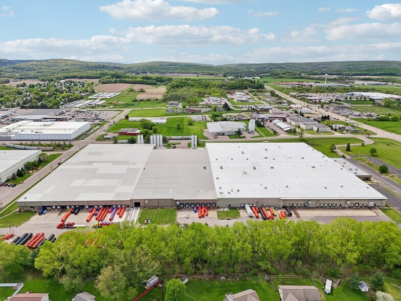 Primary Photo Of 1300 Sauk Ave, Baraboo Manufacturing For Lease