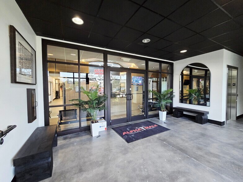 More Photos Of 701 Mutual Ct, Raleigh Office For Sale