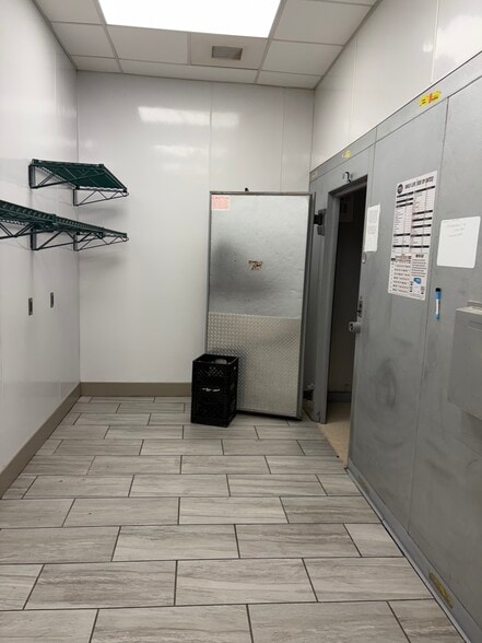 More Photos Of 130 S Pennsylvania St, Indianapolis Hotel For Lease