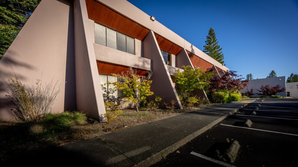 More Photos Of 3663 N Laughlin Rd, Santa Rosa Unknown For Lease