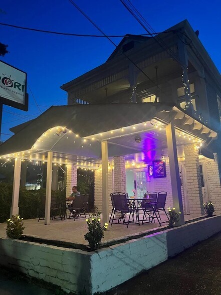 More Photos Of 1120 S Carrollton Ave, New Orleans General Retail For Lease