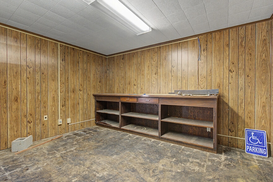 More Photos Of 1117 10th St, Huntsville Office For Lease