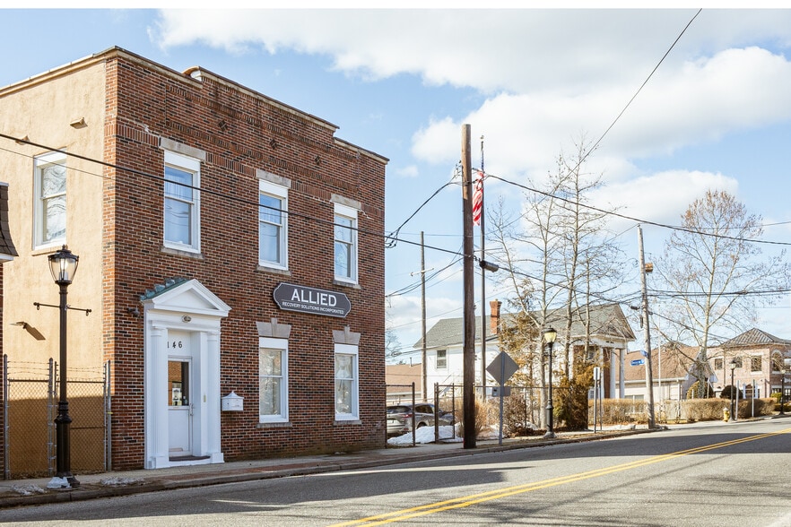 More Photos Of 146 Railroad Ave, Sayville Office For Lease