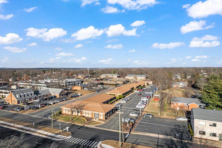 More Photos Of 9380 Forestwood Ln, Manassas Office For Lease