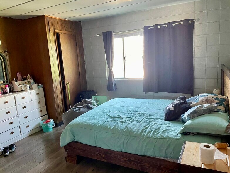 More Photos Of 218 N 4th St, Rockford Apartments For Sale