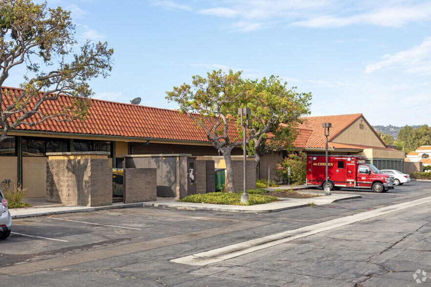 More Photos Of 2037-2081 Palos Verdes Dr N, Lomita Freestanding For Lease
