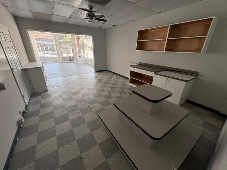 More Photos Of 11 E Doyle St, Toccoa General Retail For Lease