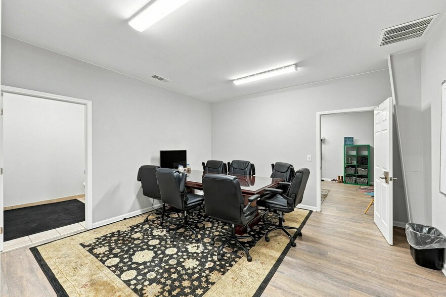 More Photos Of 3156 Buford Hwy, Rest Haven Warehouse For Lease