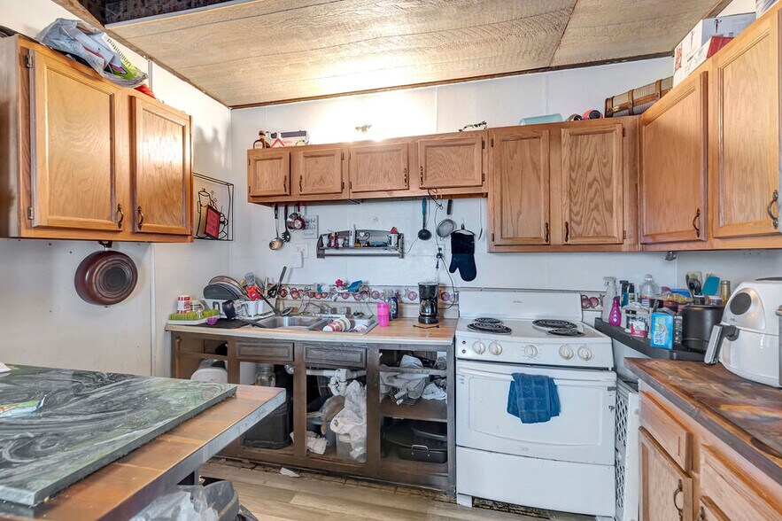 More Photos Of 2 Main St, College Corner Storefront Retail Office For Sale