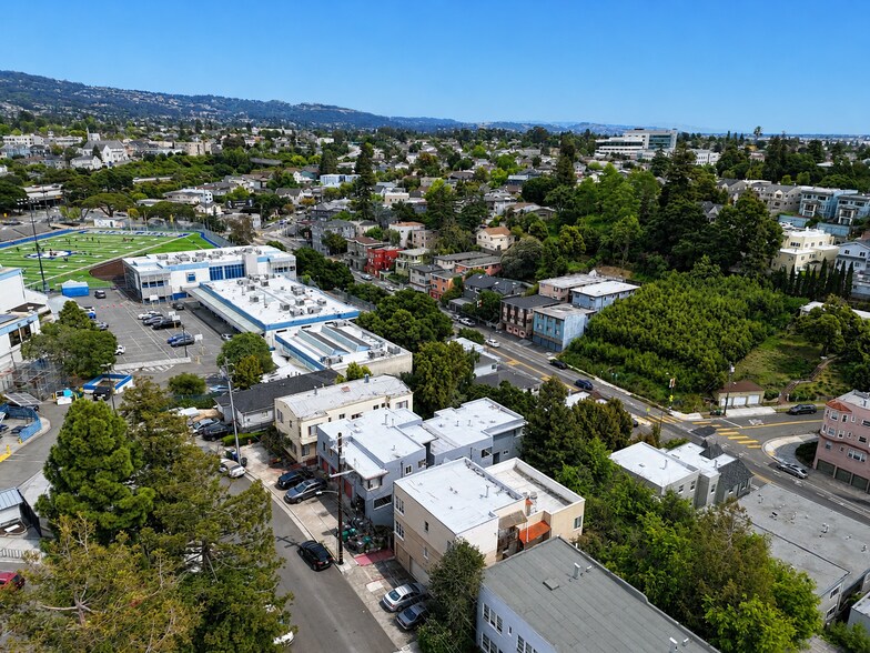 More Photos Of 33 Home Pl E, Oakland Apartments For Sale