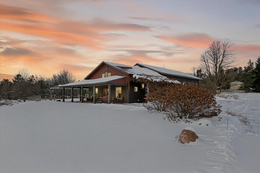 Primary Photo Of 8370 Lakeview Rd, Alanson Winery Vineyard For Sale