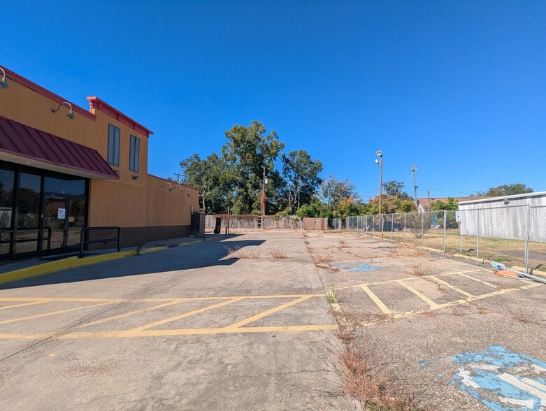 More Photos Of 1430 Washington Blvd, Beaumont General Retail For Sale