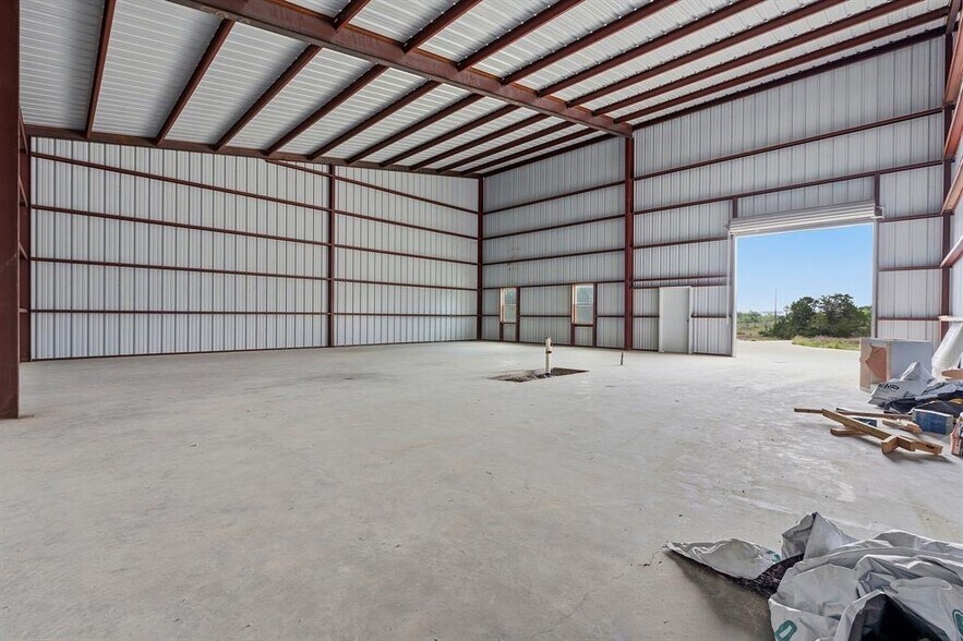More Photos Of 10200 Darden Hill Rd, Austin Flex For Sale