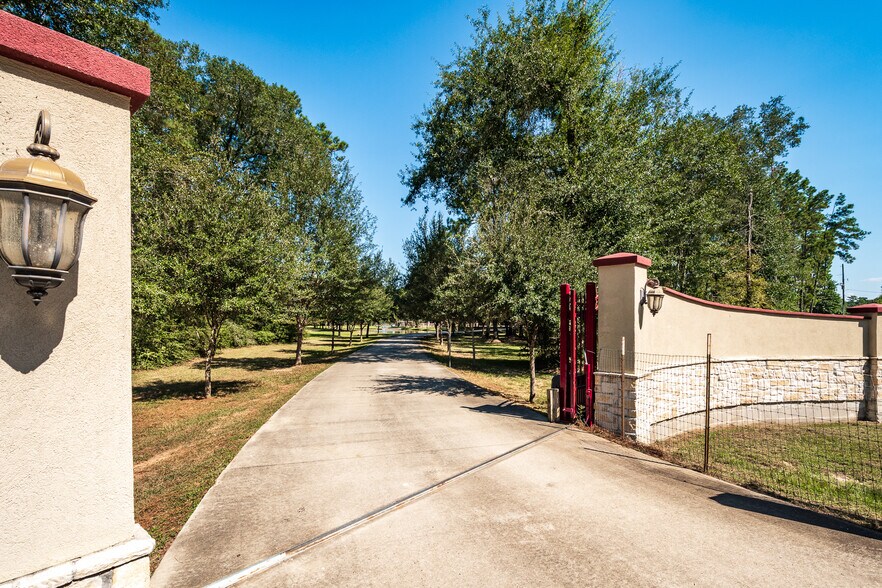 More Photos Of 11105 Crockett Martin Rd, Conroe Land For Sale
