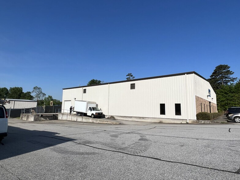 More Photos Of 110 Prosperity Blvd, Piedmont Warehouse For Lease