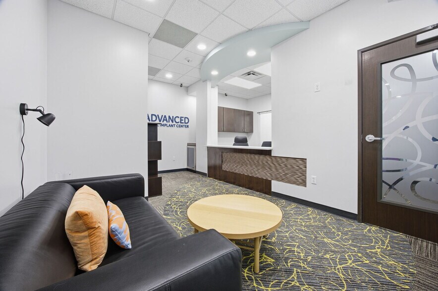 More Photos Of 4010 Sandy Brook Dr, Round Rock Medical For Sale