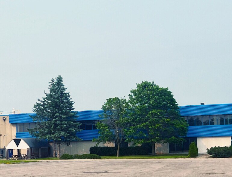 More Photos Of 414 Croft St E, Port Hope Warehouse For Lease