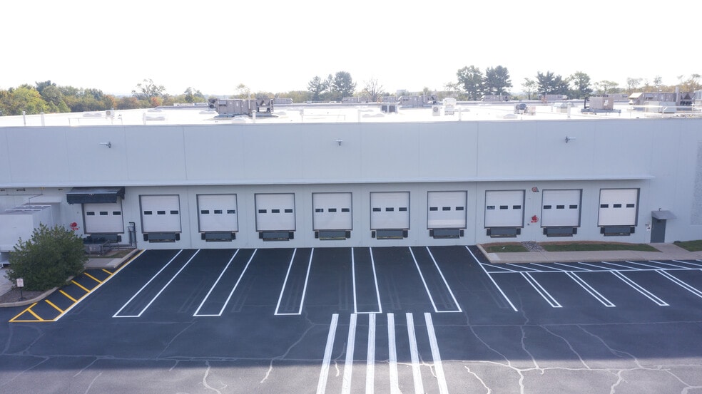 More Photos Of 3070 Rt 22 W, Branchburg Manufacturing For Lease