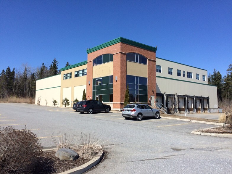 Primary Photo Of 2059 Rue René-Patenaude, Magog Warehouse For Sale