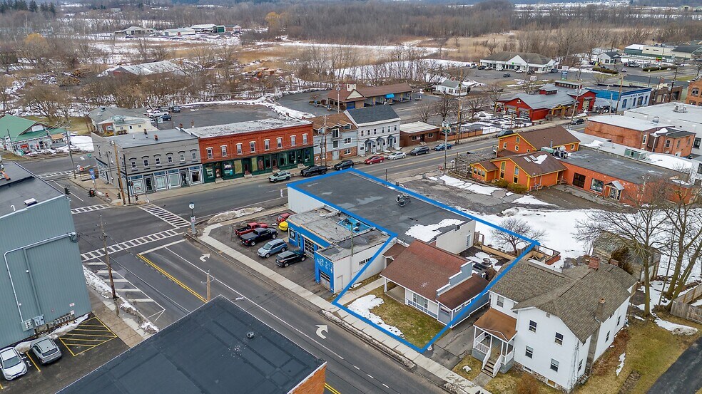 More Photos Of 8914 N Seneca St, Weedsport Freestanding For Sale