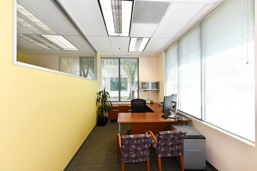 More Photos Of 899 Adams St, Saint Helena Office For Sale
